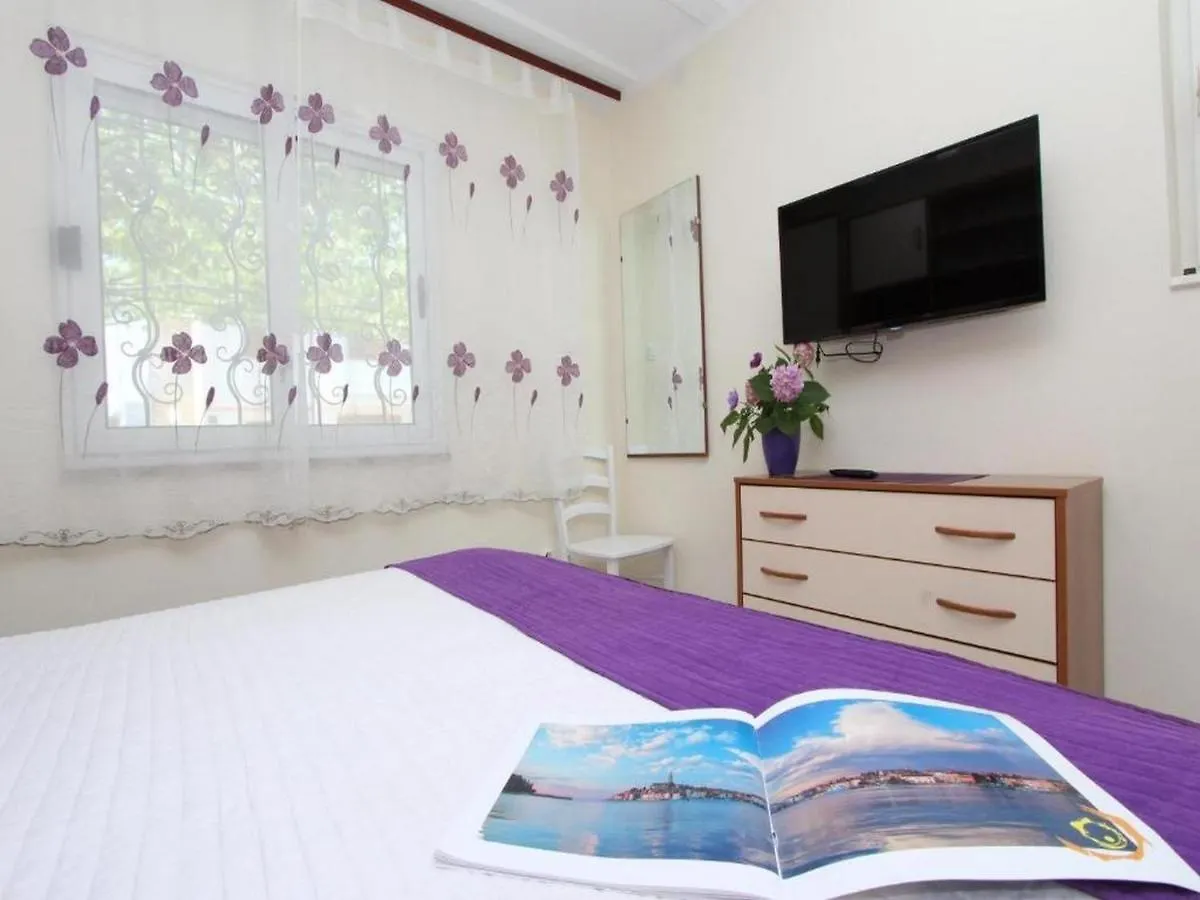 Apartments Frane Rovigno
