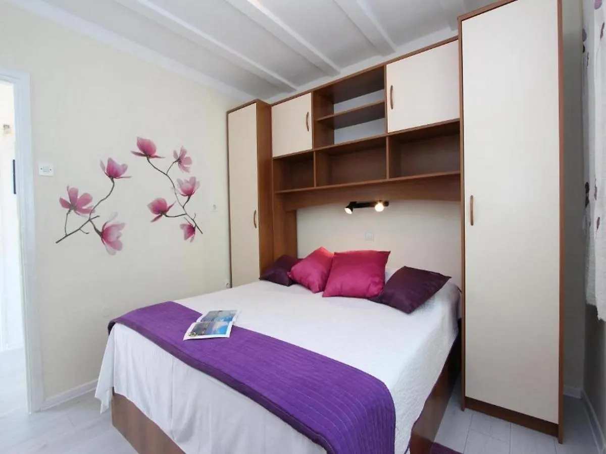 Apartments Frane Rovigno Croazia
