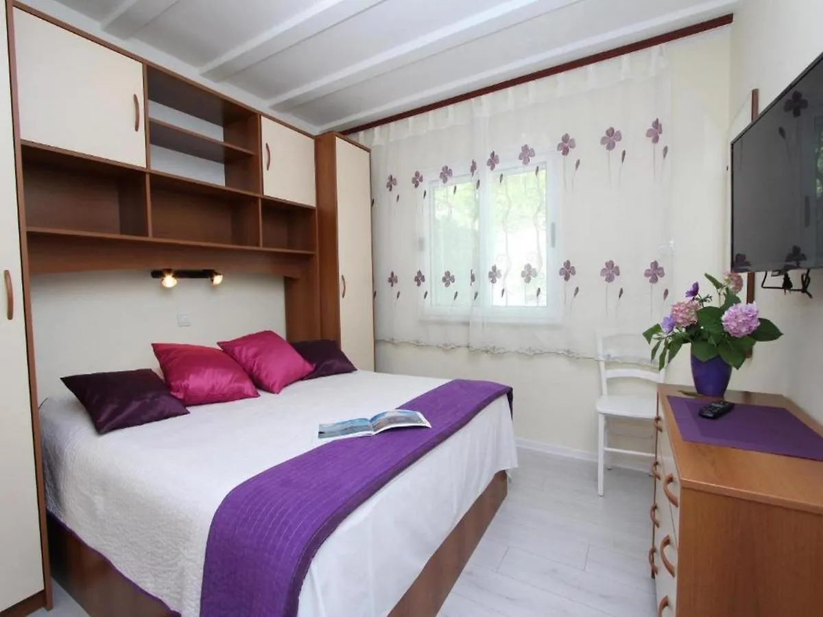 Apartments Frane Rovigno